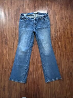 Torrid Relaxed Bootcut Jeans size 18